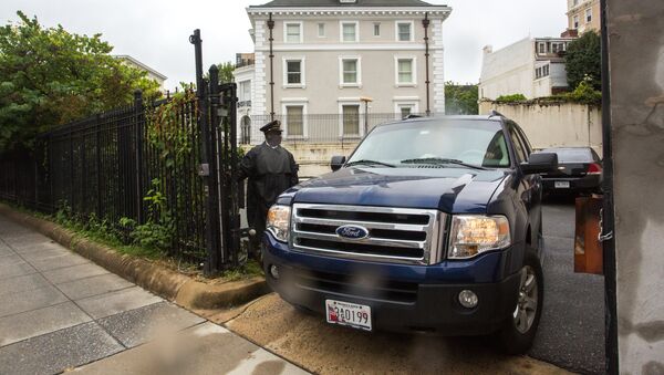 Police cordon the Russian Trade Mission compound in Washington, D.C. - Sputnik International