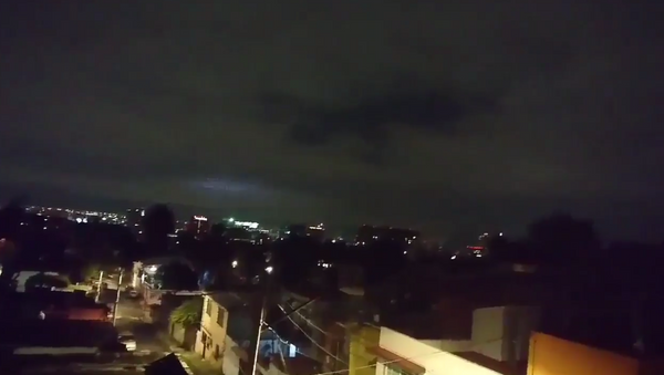 Mysterious flashes light up Mexico City during earthquakes - Sputnik International