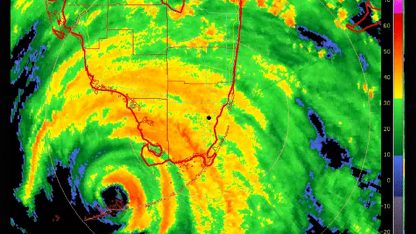 deadly Hurricane Irma strikes Florida September 10, 2017 (NHC-NOAA image) - Sputnik International