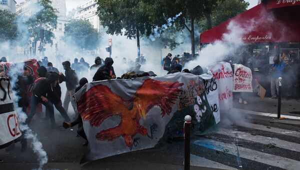 Protests in Paris against amendments to Labor Code - Sputnik International