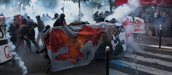 Protests in Paris against amendments to Labor Code - Sputnik International