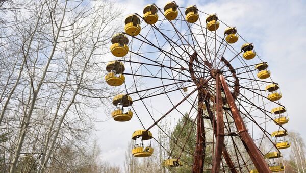 A ferris wheel at an abandoned park in the Chernobyl nuclear power plant's exclusion area - Sputnik International