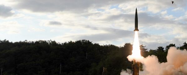 In this photo provided by South Korea Defense Ministry, South Korea's Hyunmoo II ballistic missile is fired during an exercise at an undisclosed location in South Korea, Friday, Sept. 15, 2017 - Sputnik International