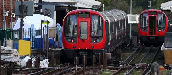 Forensic investigators search on the platform at Parsons Green tube station in London, Britain, September 15, 2017 Forensic investigators search on the platform at Parsons Green tube station in London, Britain, September 15, 2017 - Sputnik International