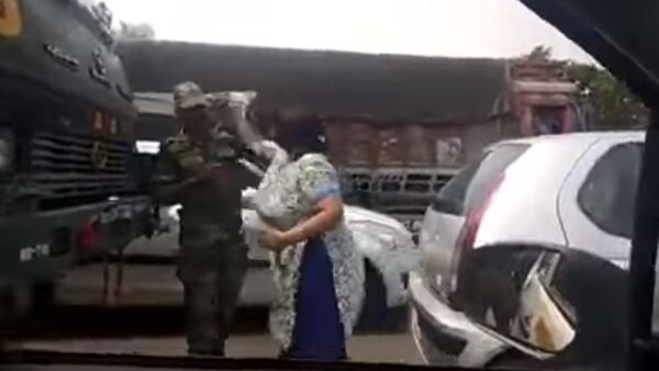 Harayana Women Slaps Indian Army Officer - Sputnik International