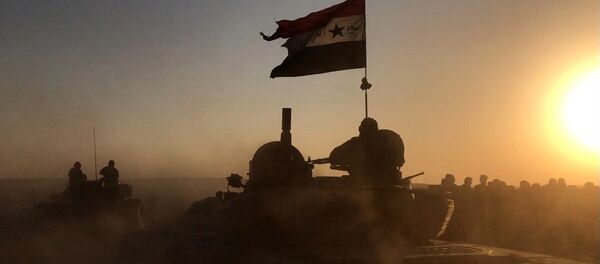 Tanks of the Syrian Army at combat positions in Deir ez-Zor - Sputnik International