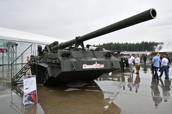 A 2S7M Malka self-propelled gun at the Army 2017 International Military-Technical Forum outside Moscow. A 2S7M Malka self-propelled gun at the Army 2017 International Military-Technical Forum outside Moscow. - Sputnik International