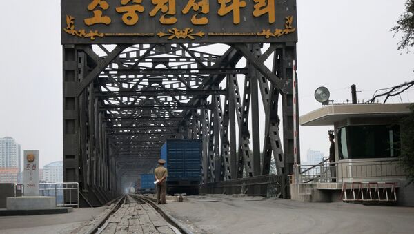Korea China Friendship Bridge - an old bridge connecting the two socialist states over the Yalu River - Sputnik International