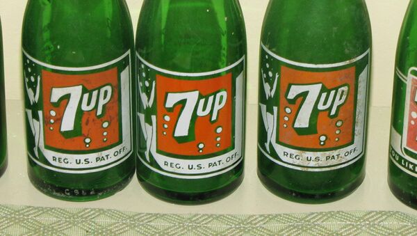 7UP bottles - Sputnik International