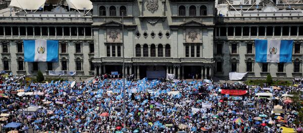 Anti-government protesters participate in a march in Guatemala City, Guatemala September 20, 2017 Anti-government protesters participate in a march in Guatemala City, Guatemala September 20, 2017 - Sputnik International