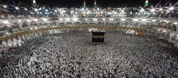 Pilgrims during hajj walk around the Kaaba at the Al-Masjid al-Haram mosque in Mecca. (File) - Sputnik International