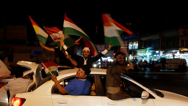 Kurds celebrate to show their support for the independence referendum in Erbil, Iraq September 25, 2017 - Sputnik International