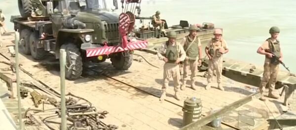 Russia Builds A Bridge Across The Euphrates River Russia Builds A Bridge Across The Euphrates River - Sputnik International