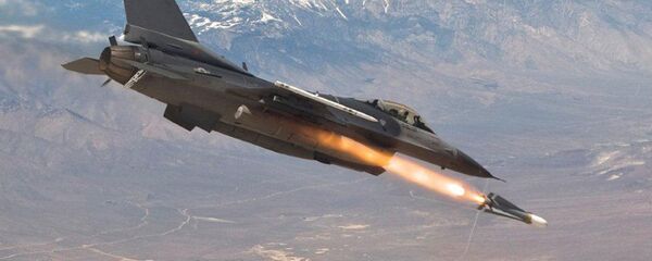 F-16 firing a Maverick missile F-16 firing a Maverick missile - Sputnik International