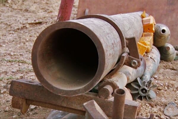 A mortar launcher and mines in the city of Deir ez-Zor - Sputnik International