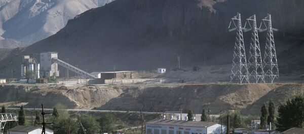 The town of Karakul where the Narynsky hydropower cascade construction workers' base is located. (File) The town of Karakul where the Narynsky hydropower cascade construction workers' base is located. (File) - Sputnik International