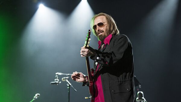 Tom Petty of Tom Petty and the Heartbreakers seen at KAABOO 2017 at the Del Mar Racetrack and Fairgrounds on Sunday, Sept. 17, 2017, in San Diego, Calif. - Sputnik International