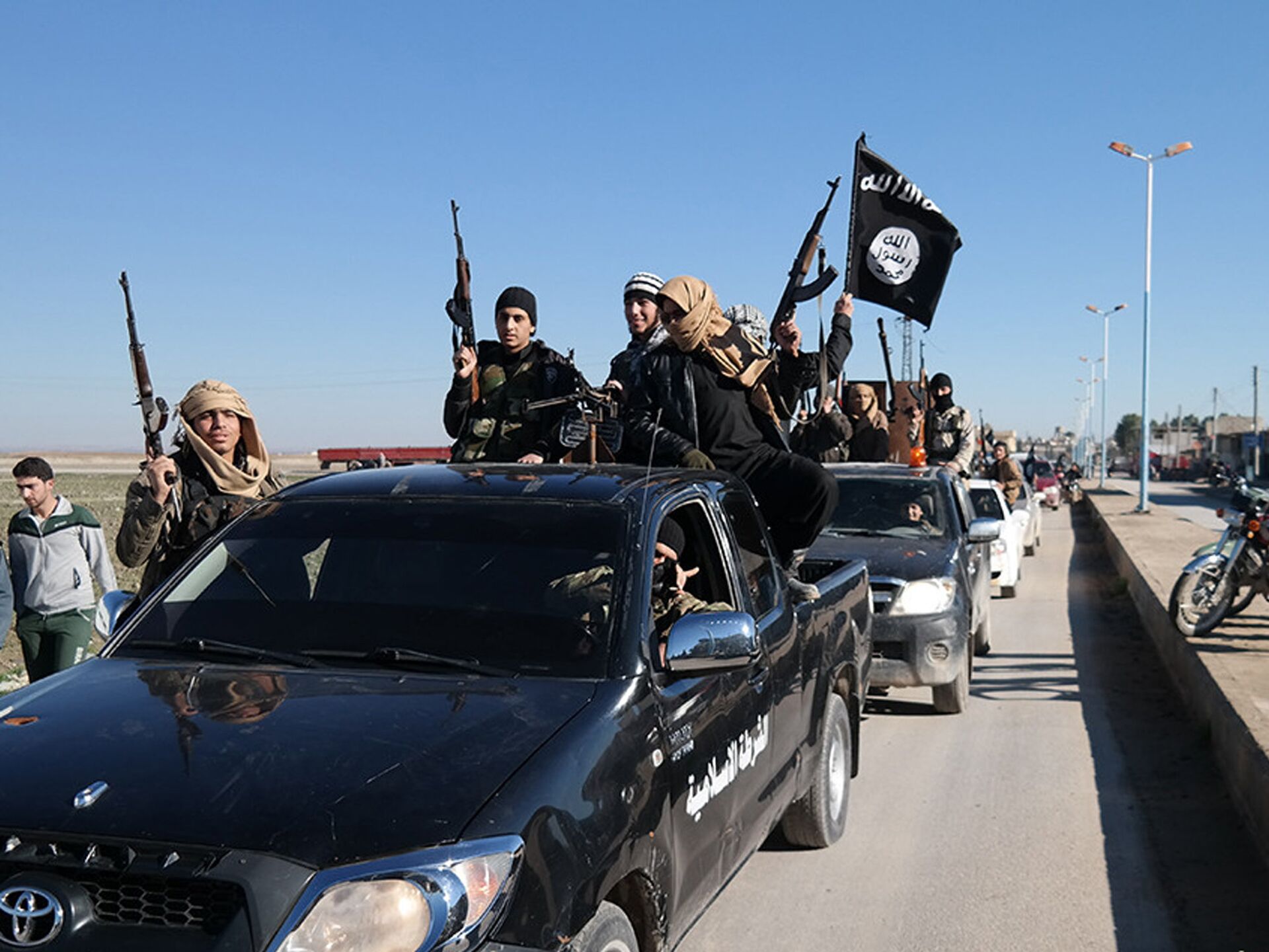 Игил объявил войну россии. Исламское государство Ирак. Машины ИГИЛ.
