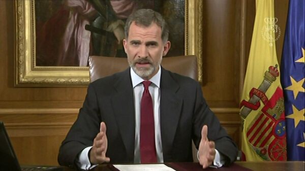 In this image taken from video released by Spanish Royal Palace, Spain's King Felipe VI delivers a speech on television from Zarzuela Palace in Madrid, Tuesday, Oct. 3, 2017. - Sputnik International