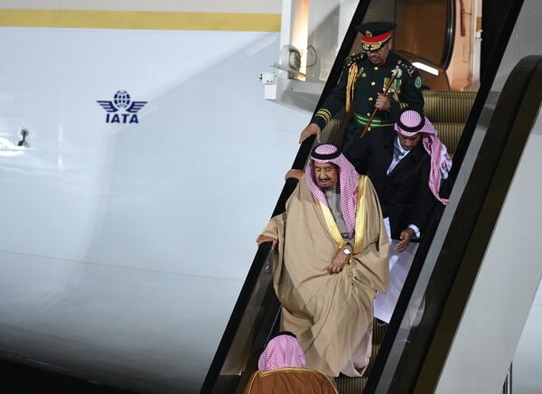 King of Saudi Arabia Salman bin Abdulaziz Al Saud arrives in Moscow King of Saudi Arabia Salman bin Abdulaziz Al Saud arrives in Moscow - Sputnik International