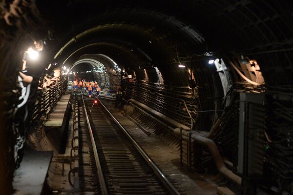 Repairs on central part of Moscow metro's Zamoskvoretskaya Line Repairs on central part of Moscow metro's Zamoskvoretskaya Line - Sputnik International