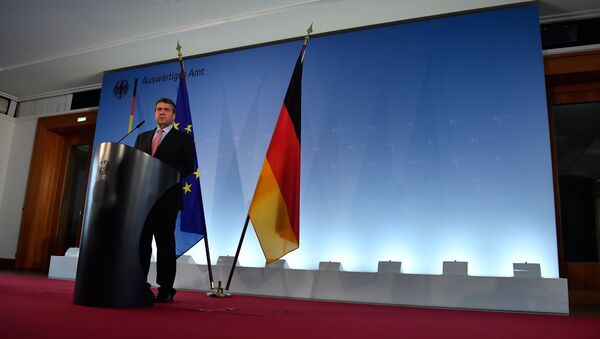 German Vice Chancellor and Foreign Minister Sigmar Gabriel gives a press conference on October 9, 2017 at the Foreign Ministry in Berlin to comment on Germany's position concerning the uphold of the landmark Iran nuclear deal. - Sputnik International