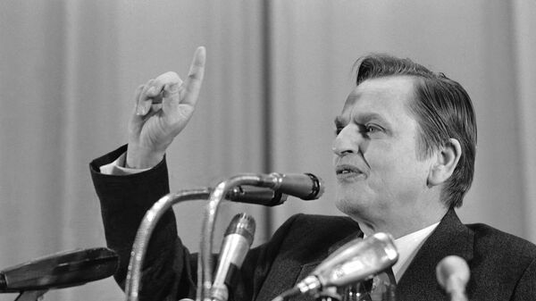 Swedish Prime Minister Olof Palme is shown at a news conference on Wednesday, 7 April 1976 during a visit to Moscow - Sputnik International