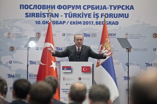 Turkish president, Recep Tayyip Erdogan, center, speaks at a Serbian-Turkish business forum in Belgrade Oct. 10, 2017 during his two day official visit to Serbia - Sputnik International