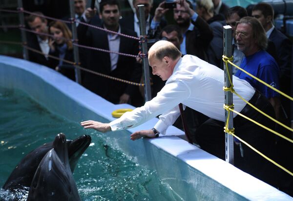 Putin's Love of Animals Through His Presidential Career - Sputnik International