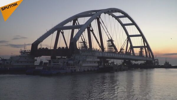 Delivery of Road Arches of the Crimean Bridge - Sputnik International