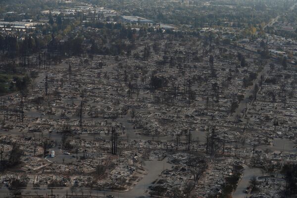 An aerial view of properties destroyed by the Tubbs Fire is seen in Santa Rosa, California, U.S., October 11, 2017 An aerial view of properties destroyed by the Tubbs Fire is seen in Santa Rosa, California, U.S., October 11, 2017 - Sputnik International