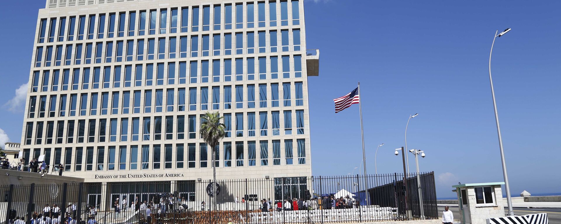 The United States flag flies at the newly-opened embassy in Havana, Cuba. (File) - Sputnik International, 1920, 03.02.2022
