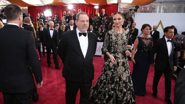 Harvey Weinstein, left and Georgina Chapman arrive at the Oscars on Sunday, Feb. 22, 2015, at the Dolby Theater in Los Angeles. - Sputnik International