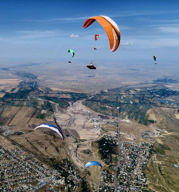Paragliding in Iran - Sputnik International