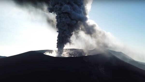 Shinmoedake Eruption Incredible Drone Footage - Sputnik International