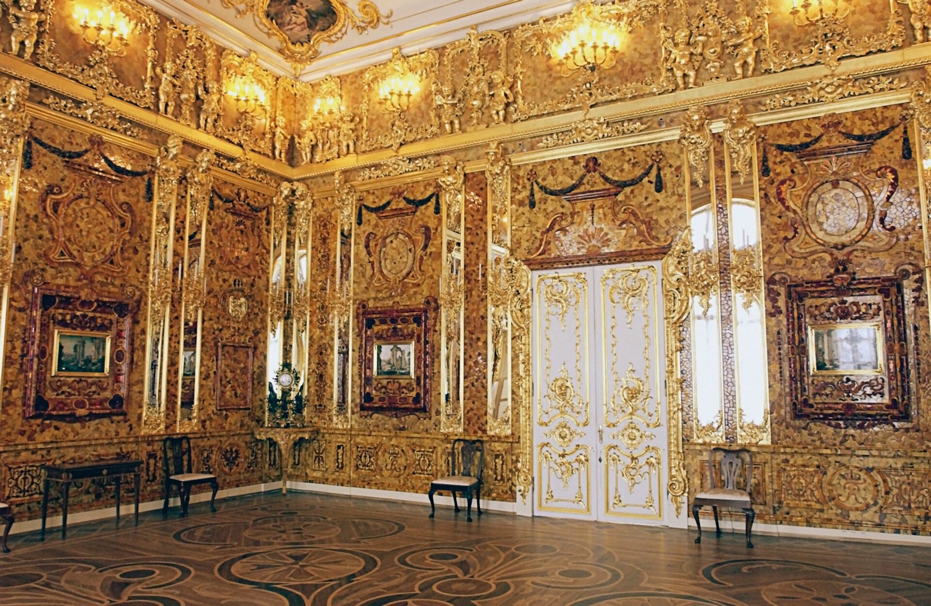 'Amber Room': Can Russia's 'Eighth Wonder of the World' Lost in World War 2 Still Be Recovered? - Sputnik International, 1920, 06.03.2021