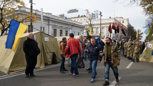 A tent camp set up near the Ukrainian parliament building in Kiev, Ukraine October 19, 2017 - Sputnik International