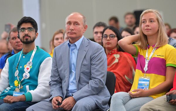 October 21, 2017. Russian President Vladimir Putin attends the panel discussion 'Youth 2030: The Image of the Future' at the 19th World Festival of Youth and Students October 21, 2017. Russian President Vladimir Putin attends the panel discussion 'Youth 2030: The Image of the Future' at the 19th World Festival of Youth and Students - Sputnik International