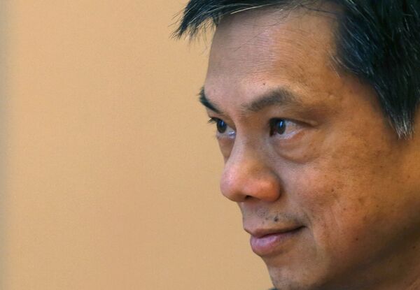 Hoyt Brian Yee, Deputy Assistant Secretary for European and Eurasian Affairs, responsible for U.S. relations with the countries of Central Europe and South Central Europe listens as Serbian President Aleksandar Vucic speaks during a meeting in Belgrade, Serbia - Sputnik International