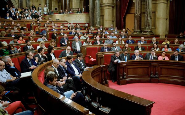 Plenary session of the Catalan Parliament. Its deputies discuss potential measures in response to the Spanish Government's decision to use the 155th Article of the Constitution and actually introduce direct rule of the autonomy from Madrid Plenary session of the Catalan Parliament. Its deputies discuss potential measures in response to the Spanish Government's decision to use the 155th Article of the Constitution and actually introduce direct rule of the autonomy from Madrid - Sputnik International