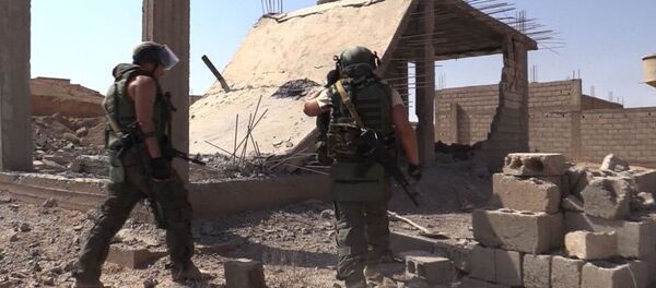 Servicemen during the efforts to demine the city of Deir ez-Zor, Syria Servicemen during the efforts to demine the city of Deir ez-Zor, Syria - Sputnik International