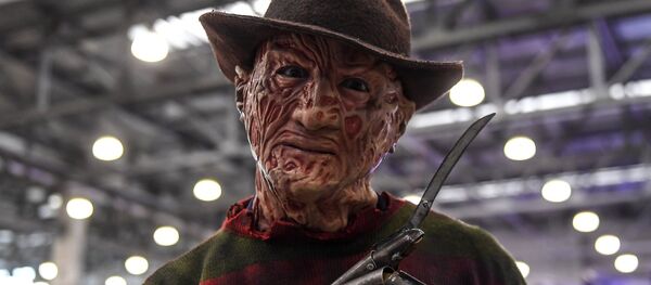 Man in Freddie Krueger costume at a comic convention - Sputnik International