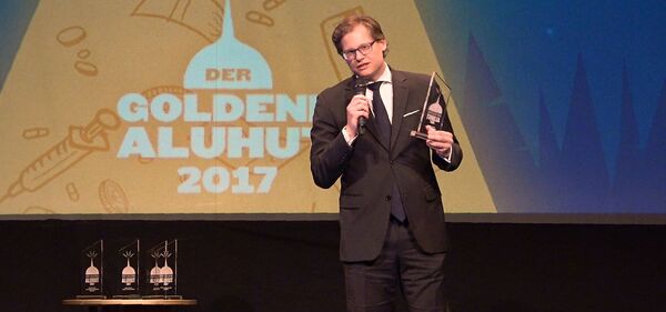 Martin Lejeune accepting his prize Martin Lejeune accepting his prize - Sputnik International