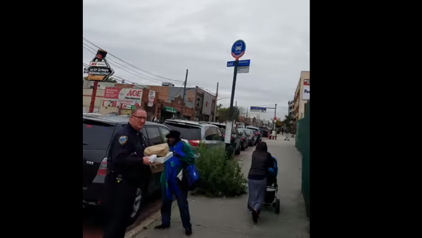 Emergency Pizza! New York Cop Parks Illegally for a Slice - Sputnik International