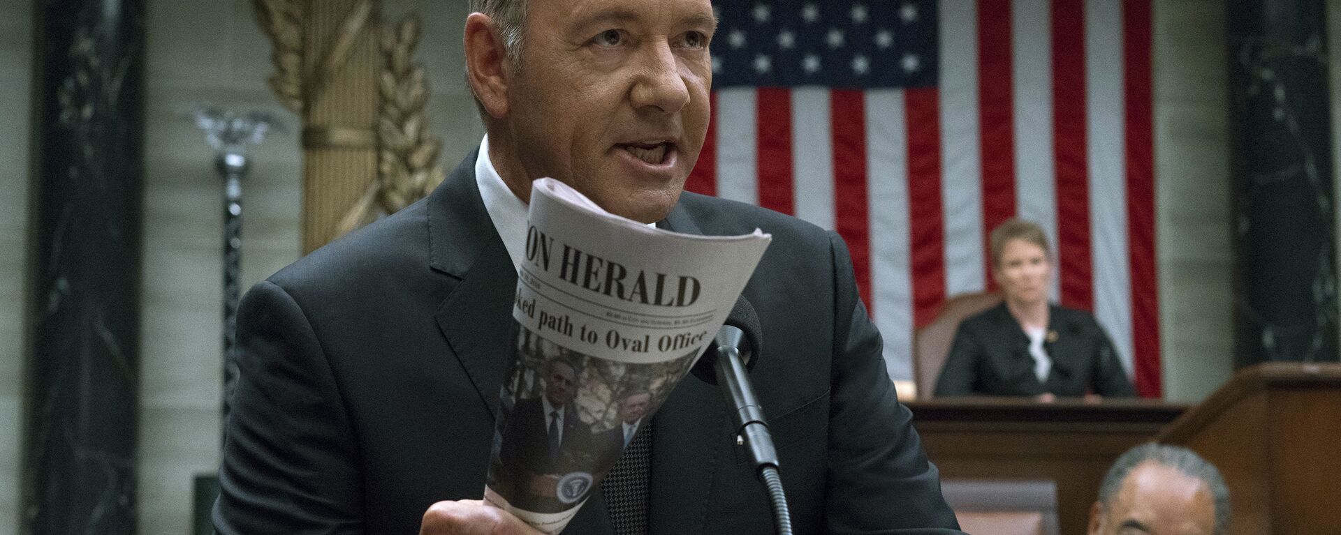 This image released by Netflix shows Kevin Spacey in a scene from House Of Cards. Netflix says it's suspending production on House of Cards following harassment allegations against Spacey - Sputnik International, 1920, 04.07.2018