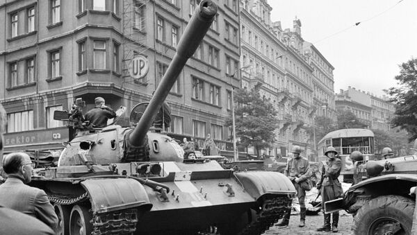 Soviet tanks in the streets of Prague. File photo - Sputnik International