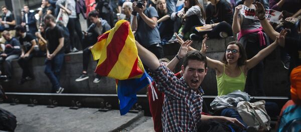 Participants in a general strike at a rally in Barcelona, Catalonia Participants in a general strike at a rally in Barcelona, Catalonia - Sputnik International