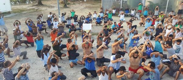 Asylum seekers protest on Manus Island, Papua New Guinea, in this picture taken from social media November 6, 2017. - Sputnik International