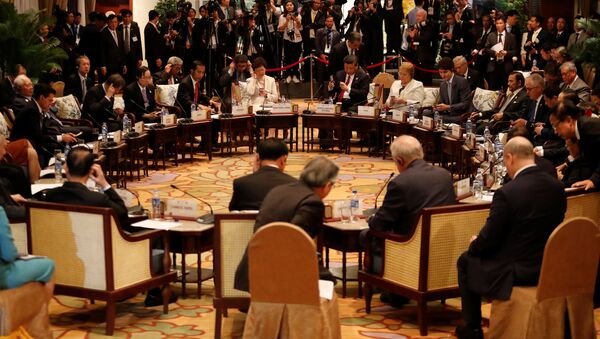 Leaders attend the APEC-ASEAN dialogue, on the sidelines of the APEC summit, in Danang, Vietnam November 10, 2017 - Sputnik International