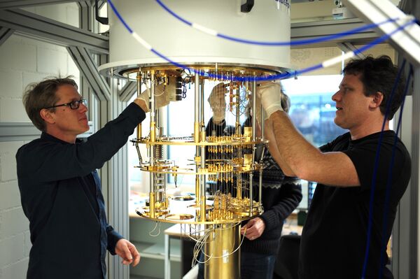 Pros & Cons of Quantum Computing: Will Huawei's 'Unhackable' Networks Leave US Spies Unemployed? Pros & Cons of Quantum Computing: Will Huawei's 'Unhackable' Networks Leave US Spies Unemployed? - Sputnik International